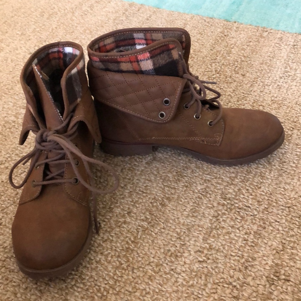 Rock & Candy brown combat boots